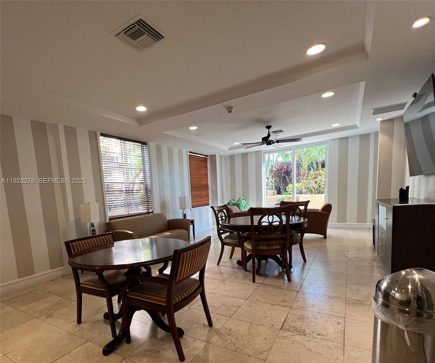 待售: $474,900 (3 贝兹, 2 浴室, 1447 平方英尺)