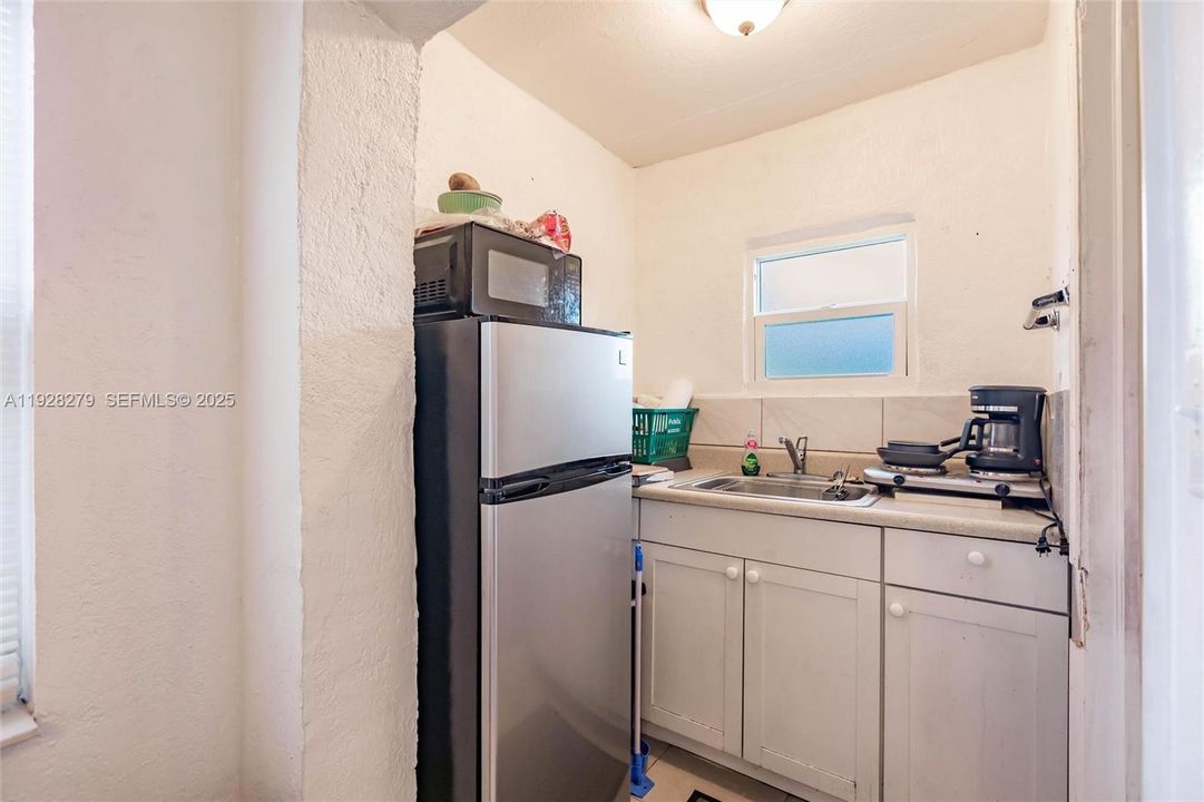 待售: $425,000 (4 贝兹, 3 浴室, 1520 平方英尺)