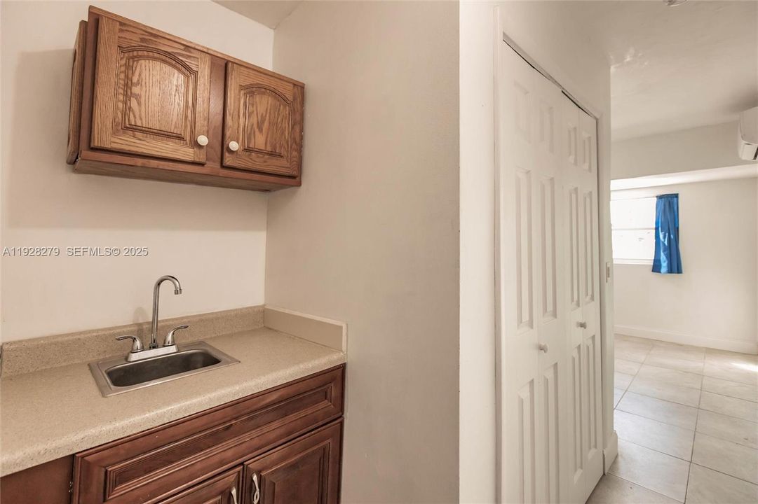 待售: $425,000 (4 贝兹, 3 浴室, 1520 平方英尺)