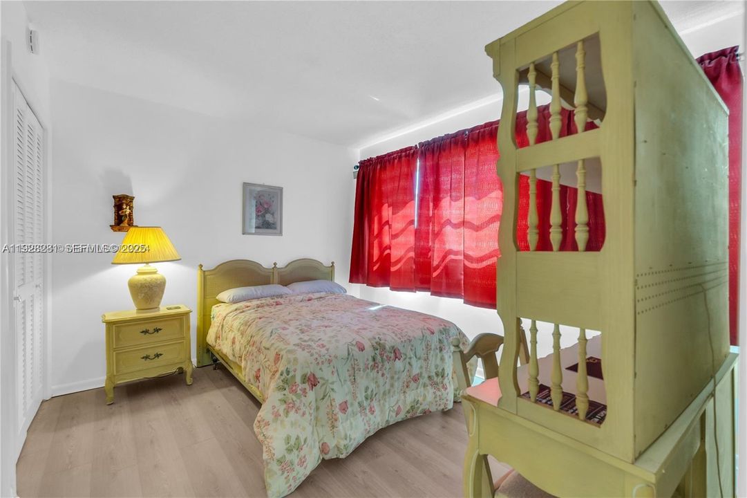 В аренду: $1,800 (2 спален, 2 ванн, 1074 Квадратных фут)