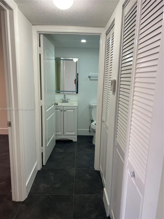 В аренду: $2,500 (2 спален, 2 ванн, 950 Квадратных фут)