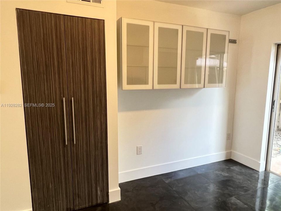 В аренду: $2,500 (2 спален, 2 ванн, 950 Квадратных фут)