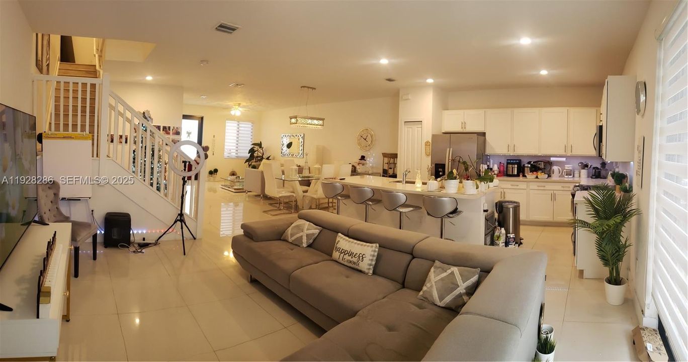 For Rent: $3,750 (4 beds, 3 baths, 1920 Square Feet)