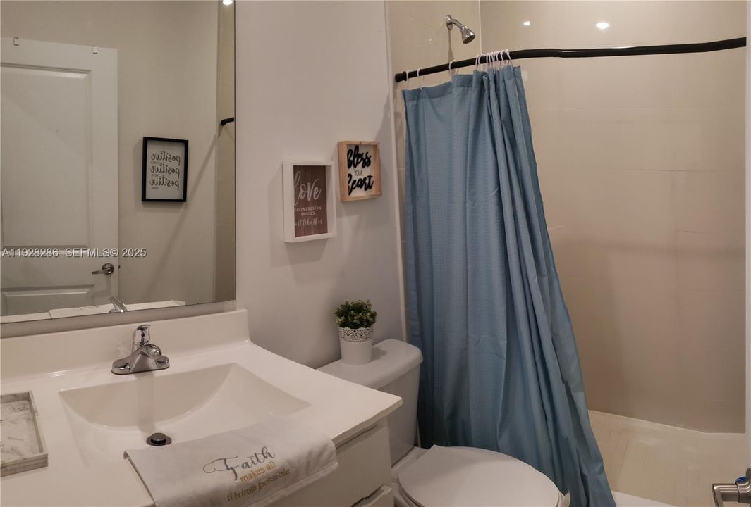 For Rent: $3,750 (4 beds, 3 baths, 1920 Square Feet)