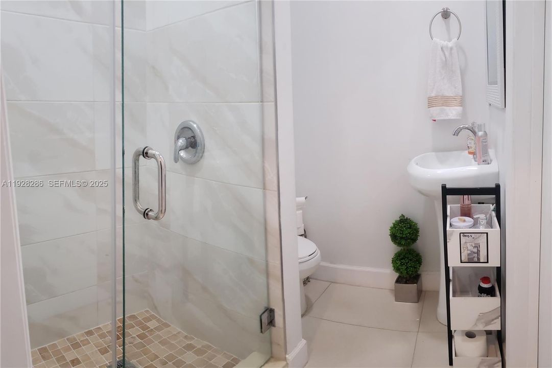 For Rent: $3,750 (4 beds, 3 baths, 1920 Square Feet)