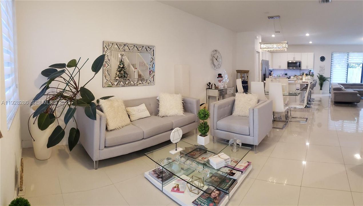 For Rent: $3,750 (4 beds, 3 baths, 1920 Square Feet)