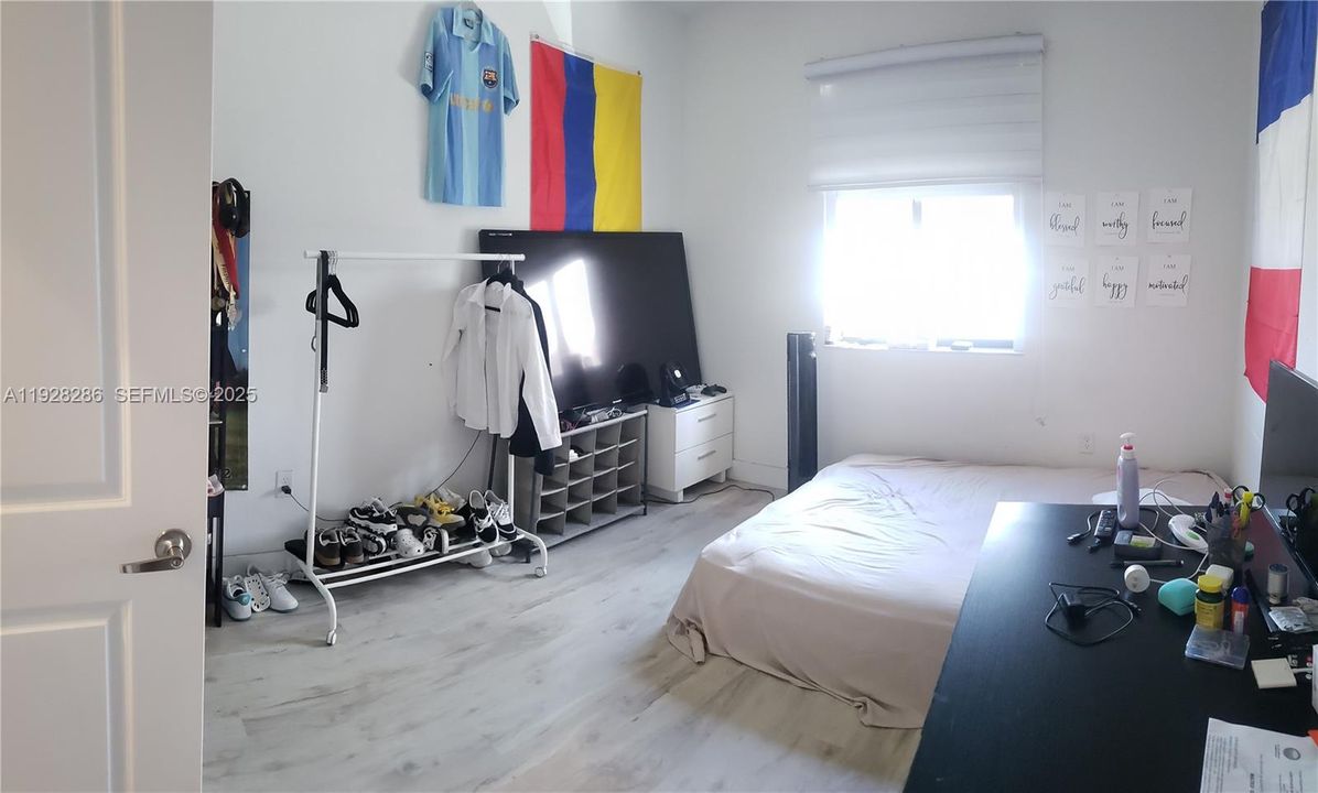 For Rent: $3,750 (4 beds, 3 baths, 1920 Square Feet)