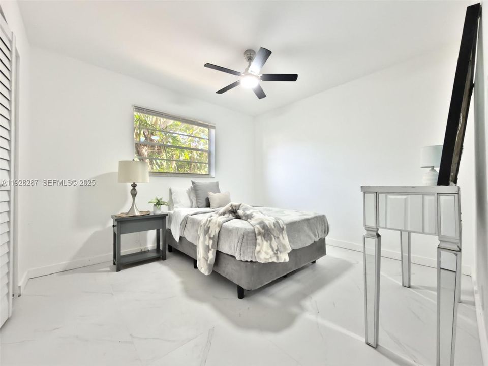 En Venta: $619,900 (4 camas, 2 baños, 1999 Pies cuadrados)