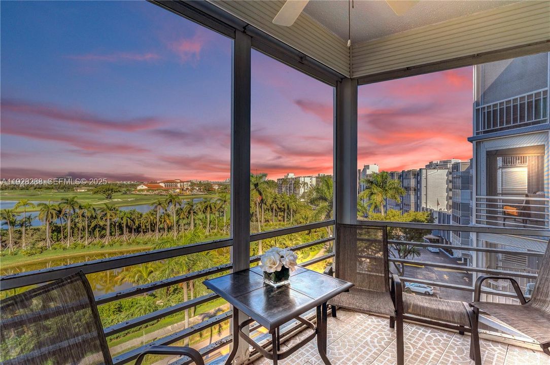 For Sale: $235,000 (1 beds, 1 baths, 850 Square Feet)