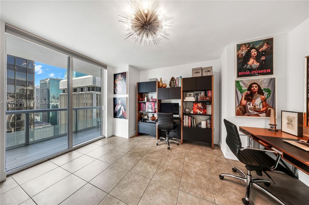 For Sale: $649,000 (2 beds, 2 baths, 1256 Square Feet)