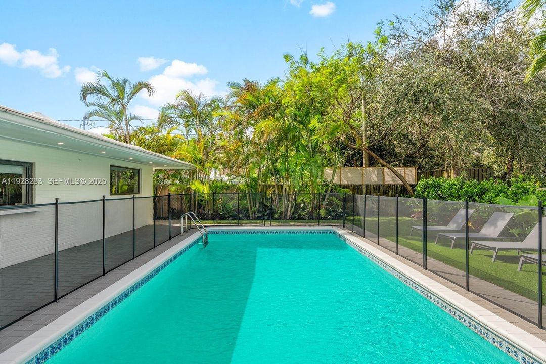 待售: $1,298,000 (3 贝兹, 2 浴室, 1646 平方英尺)