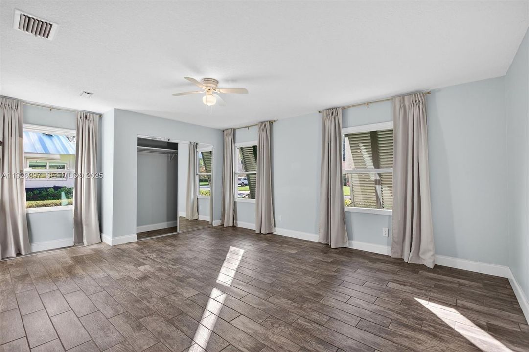 待售: $775,000 (4 贝兹, 3 浴室, 2484 平方英尺)