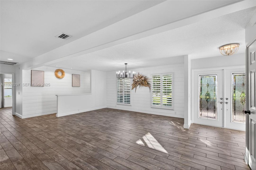 待售: $775,000 (4 贝兹, 3 浴室, 2484 平方英尺)