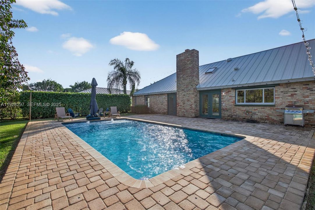 待售: $775,000 (4 贝兹, 3 浴室, 2484 平方英尺)