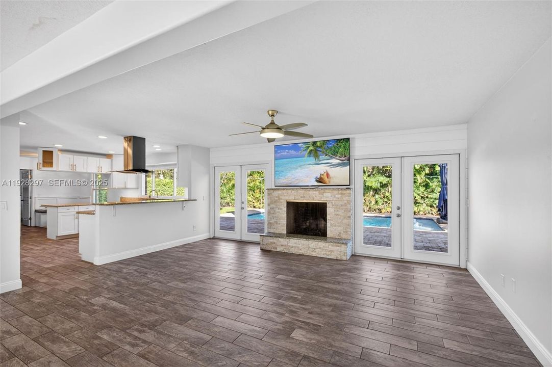 待售: $775,000 (4 贝兹, 3 浴室, 2484 平方英尺)