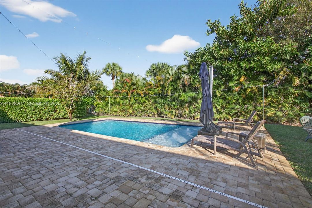 待售: $775,000 (4 贝兹, 3 浴室, 2484 平方英尺)