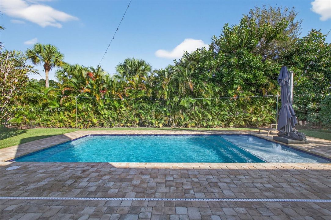 待售: $775,000 (4 贝兹, 3 浴室, 2484 平方英尺)