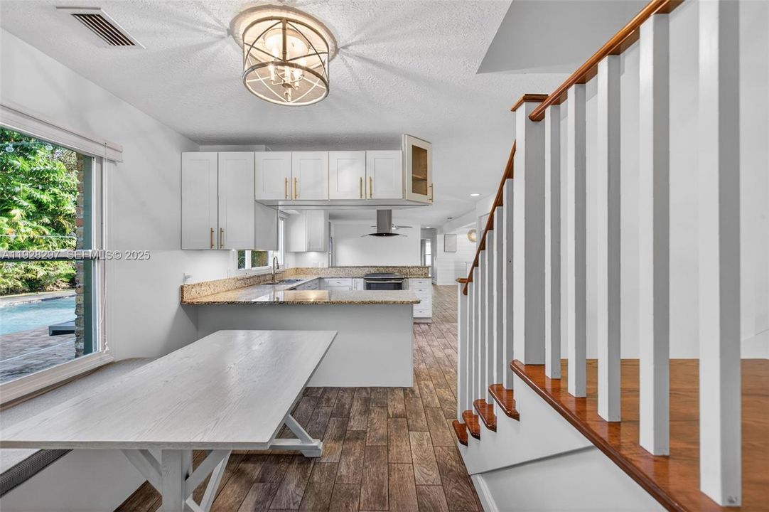 待售: $775,000 (4 贝兹, 3 浴室, 2484 平方英尺)