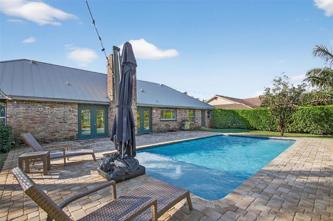 待售: $775,000 (4 贝兹, 3 浴室, 2484 平方英尺)