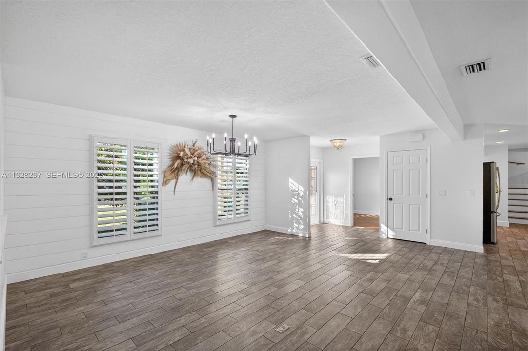 待售: $775,000 (4 贝兹, 3 浴室, 2484 平方英尺)