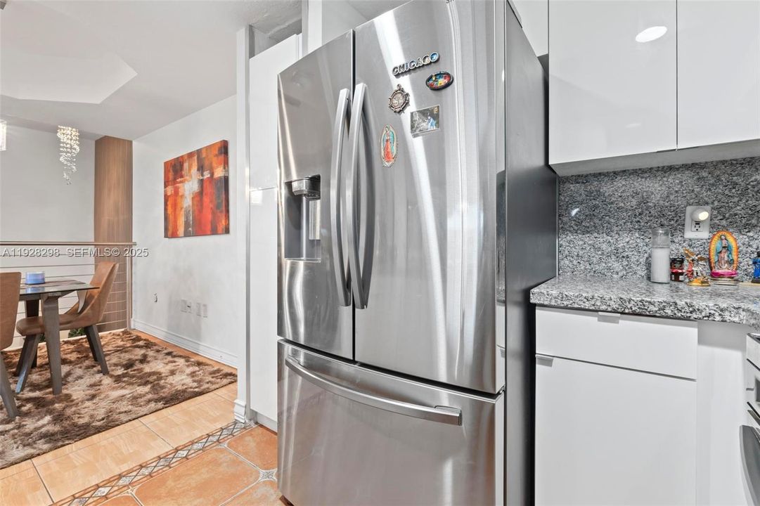 待售: $429,900 (2 贝兹, 2 浴室, 1308 平方英尺)