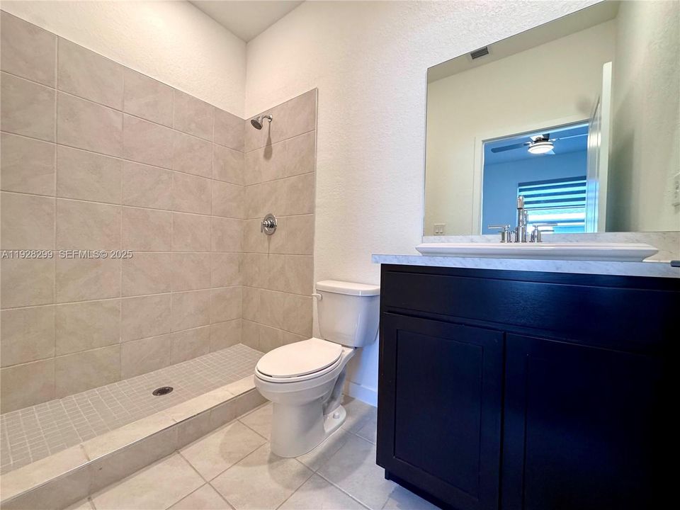 For Rent: $2,099 (2 beds, 2 baths, 1208 Square Feet)