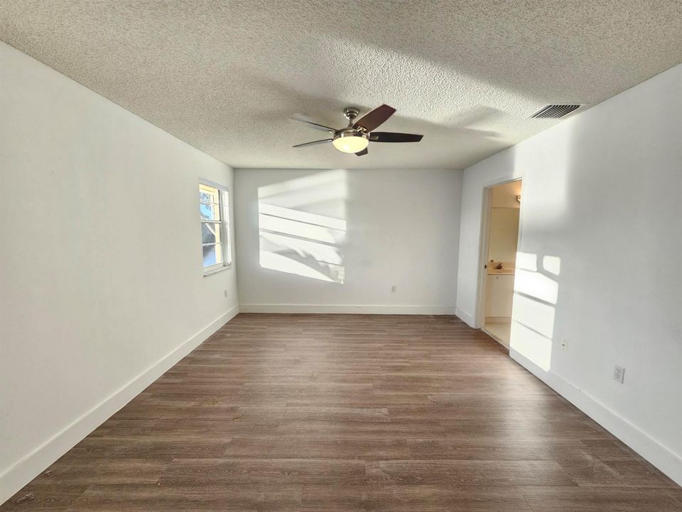 Bedroom 1 (3)