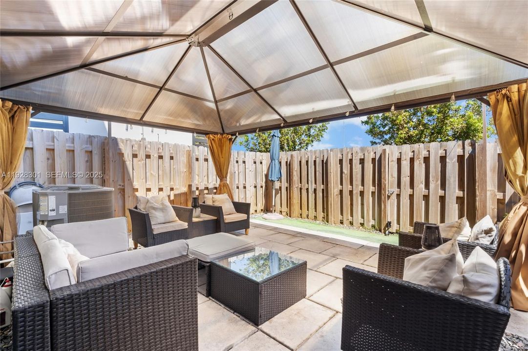 待售: $414,900 (3 贝兹, 3 浴室, 1328 平方英尺)