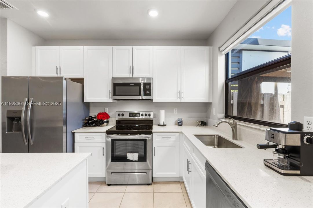 待售: $414,900 (3 贝兹, 3 浴室, 1328 平方英尺)