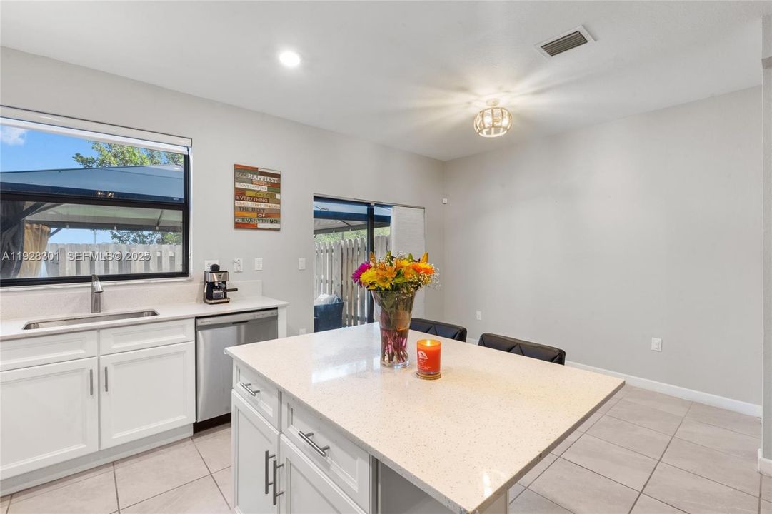 待售: $414,900 (3 贝兹, 3 浴室, 1328 平方英尺)