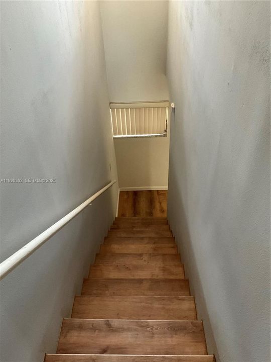 For Rent: $2,750 (3 beds, 2 baths, 1737 Square Feet)