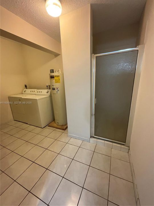 For Rent: $2,750 (3 beds, 2 baths, 1737 Square Feet)