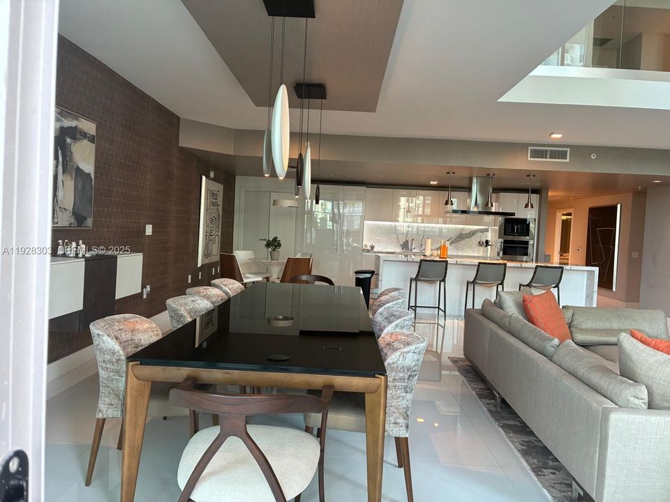 For Sale: $4,380,000 (3 beds, 3 baths, 2726 Square Feet)