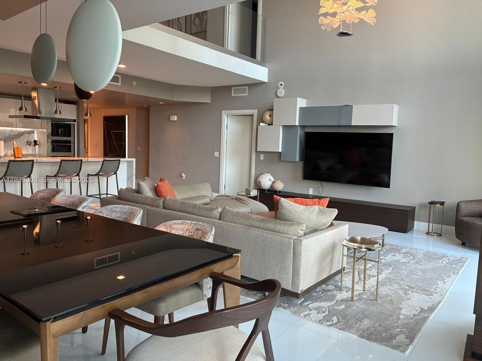 For Sale: $4,380,000 (3 beds, 3 baths, 2726 Square Feet)