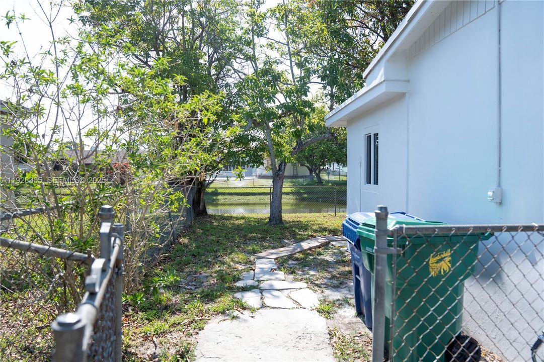 待售: $475,000 (3 贝兹, 2 浴室, 1439 平方英尺)