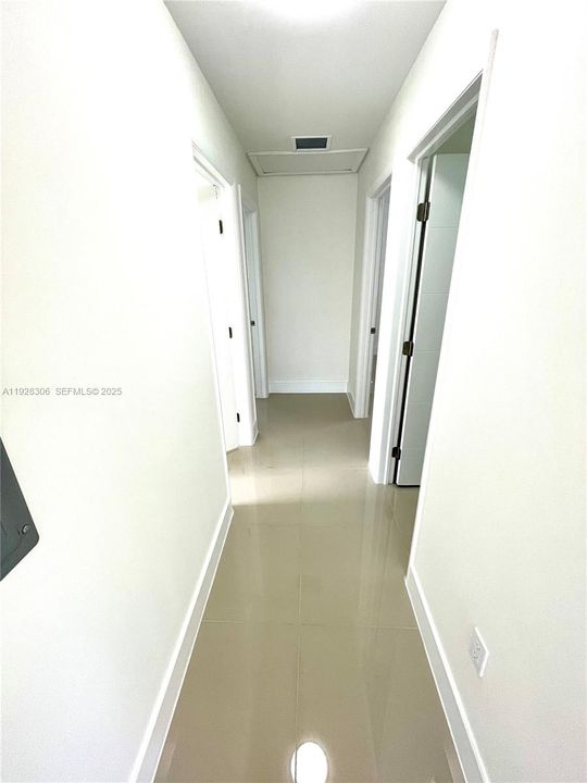 В аренду: $2,799 (6 спален, 4 ванн, 2144 Квадратных фут)