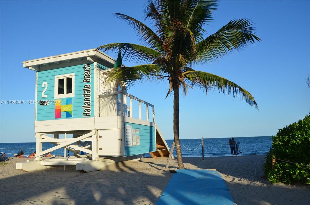 For Sale: $239,000 (2 beds, 2 baths, 1200 Square Feet)