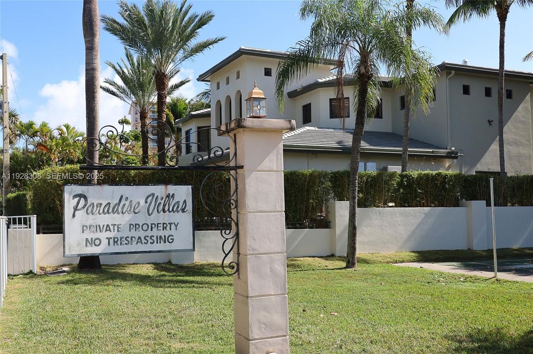 For Sale: $239,000 (2 beds, 2 baths, 1200 Square Feet)