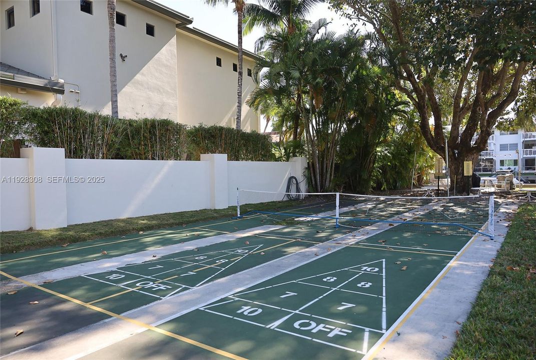 For Sale: $239,000 (2 beds, 2 baths, 1200 Square Feet)