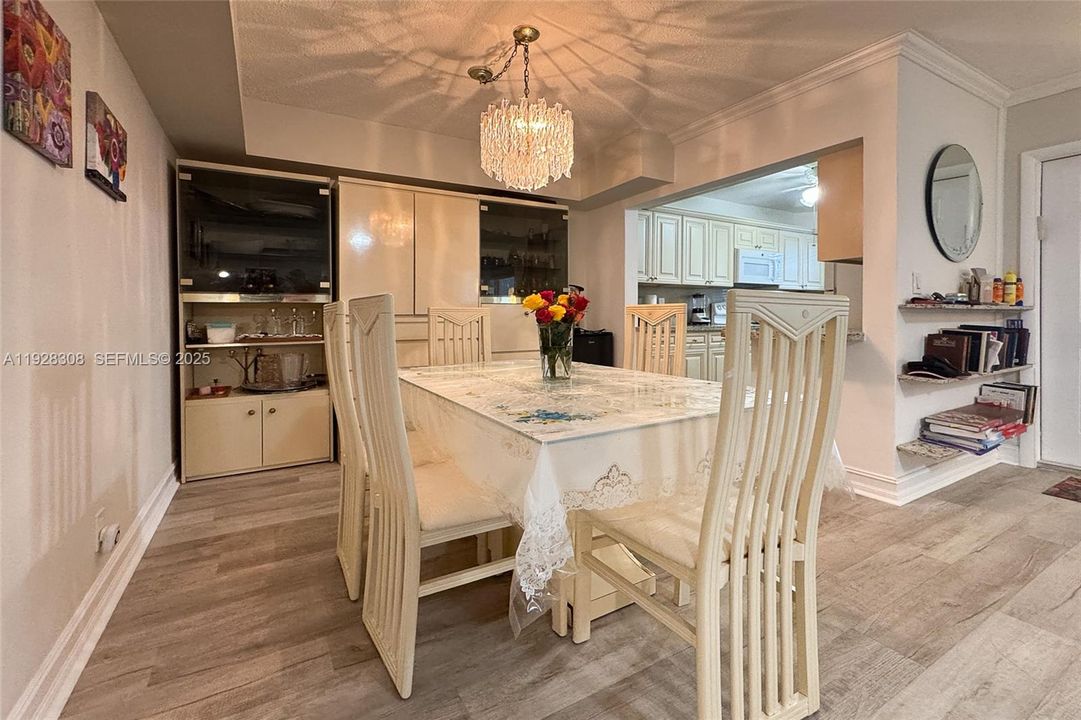 For Sale: $239,000 (2 beds, 2 baths, 1200 Square Feet)