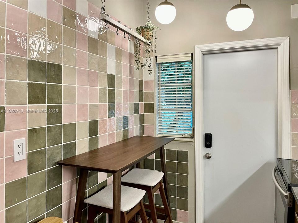 В аренду: $2,200 (1 спален, 1 ванн, 540 Квадратных фут)