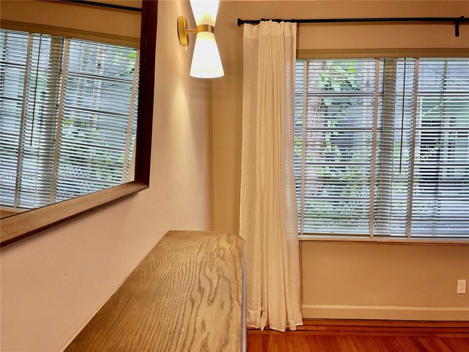 В аренду: $2,200 (1 спален, 1 ванн, 540 Квадратных фут)