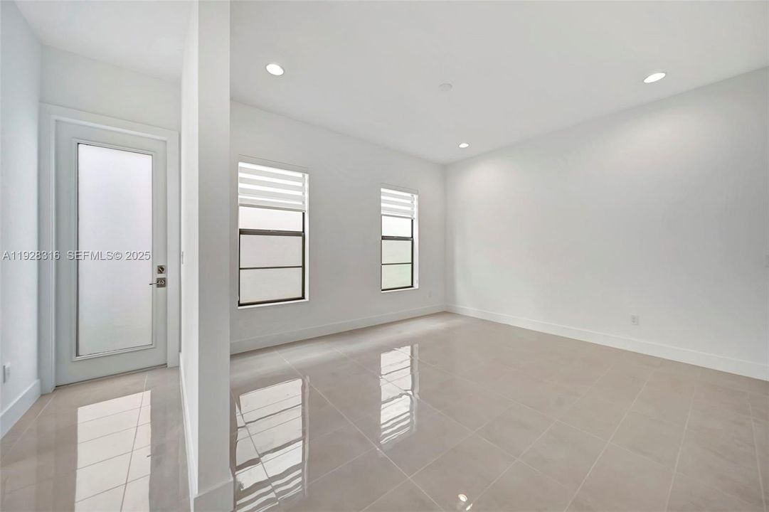 For Rent: $9,000 (4 beds, 3 baths, 2572 Square Feet)