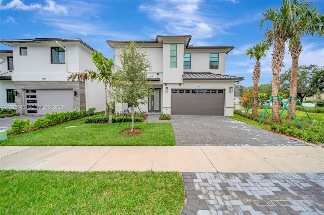 For Rent: $9,000 (4 beds, 3 baths, 2572 Square Feet)