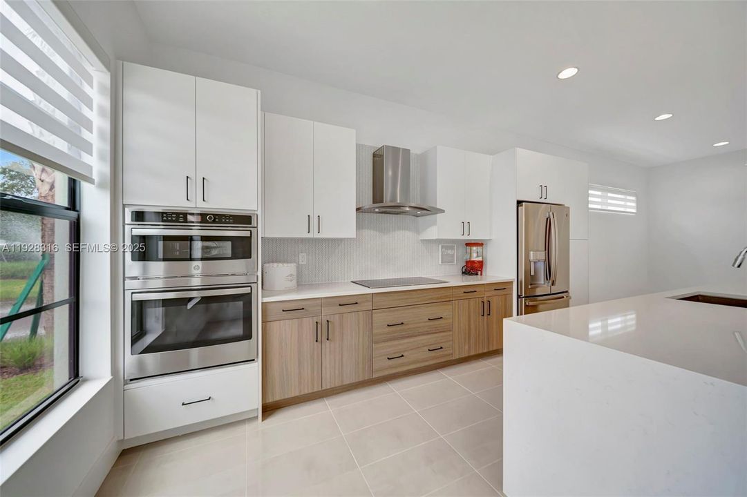 For Rent: $9,000 (4 beds, 3 baths, 2572 Square Feet)