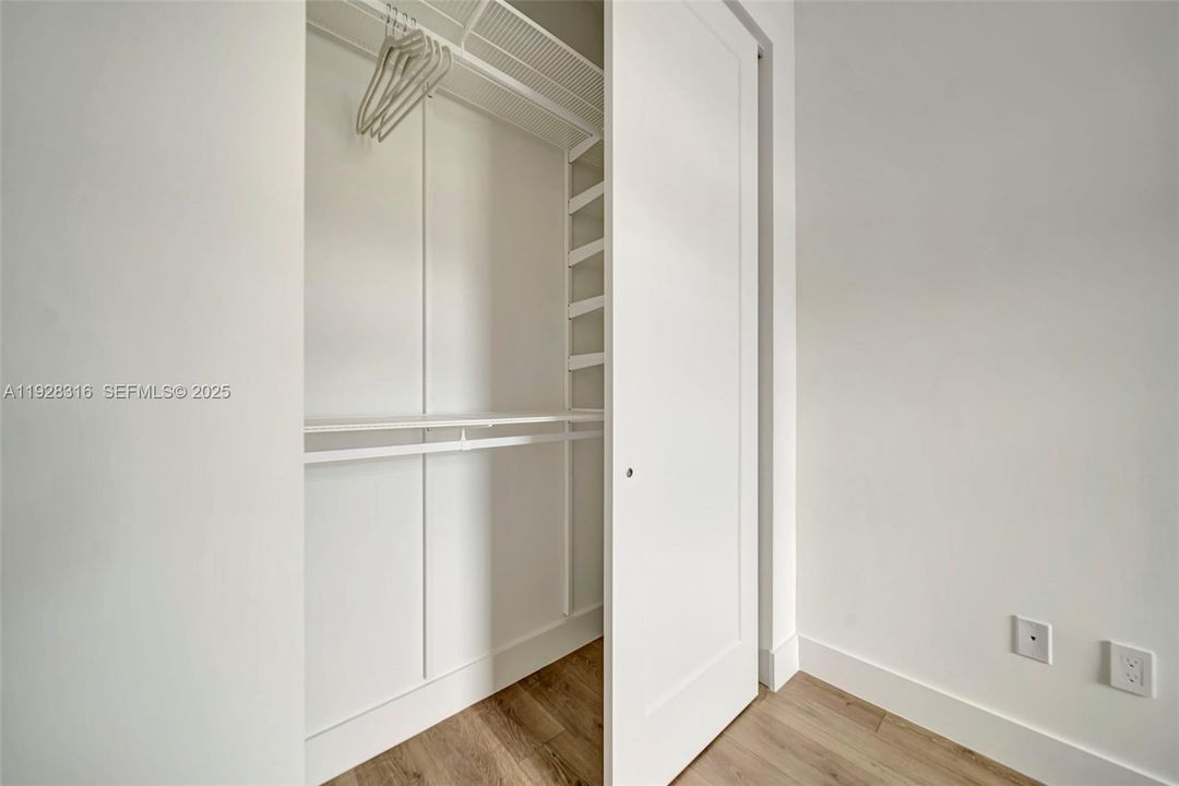 For Rent: $9,000 (4 beds, 3 baths, 2572 Square Feet)