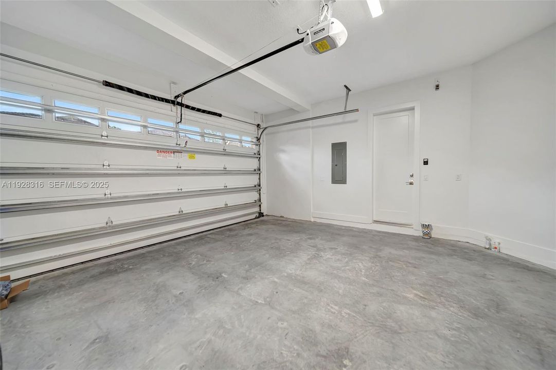 For Rent: $9,000 (4 beds, 3 baths, 2572 Square Feet)