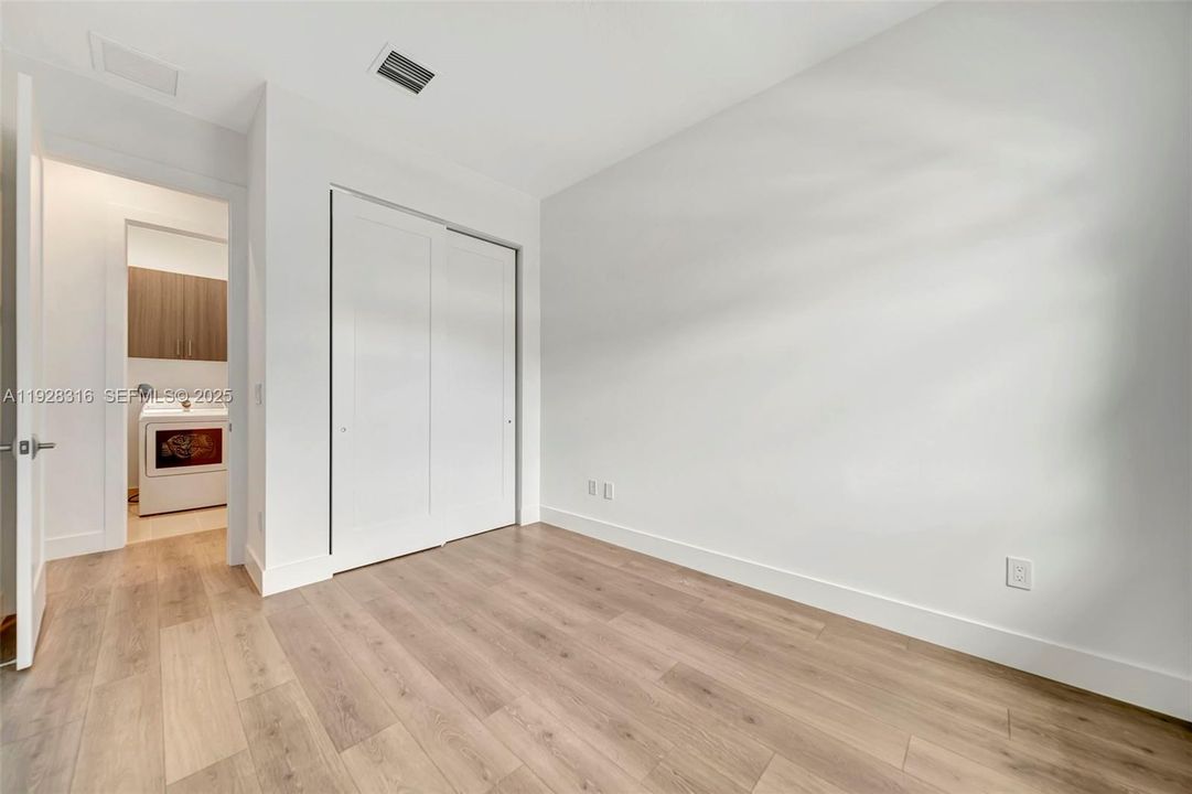 For Rent: $9,000 (4 beds, 3 baths, 2572 Square Feet)