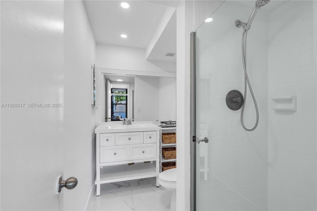 For Rent: $3,400 (2 beds, 2 baths, 0 Square Feet)