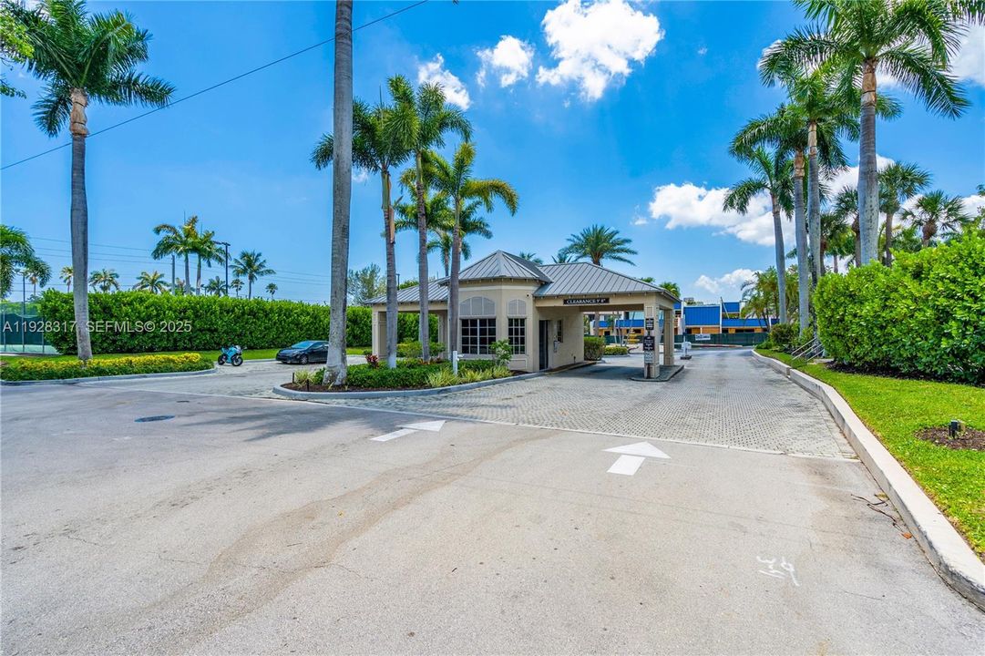 For Rent: $3,400 (2 beds, 2 baths, 0 Square Feet)